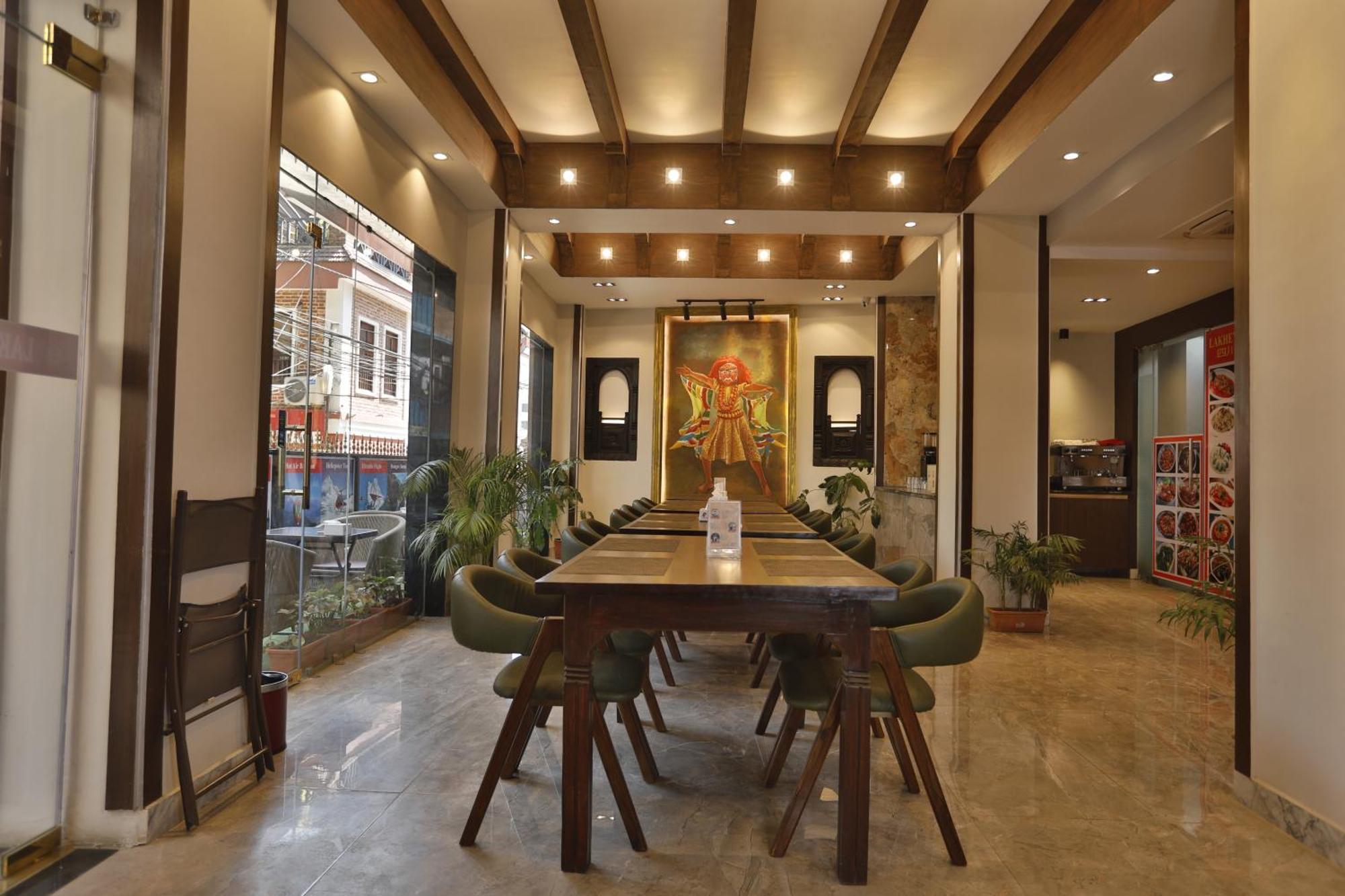 Lakhey Hotel Катманду Экстерьер фото