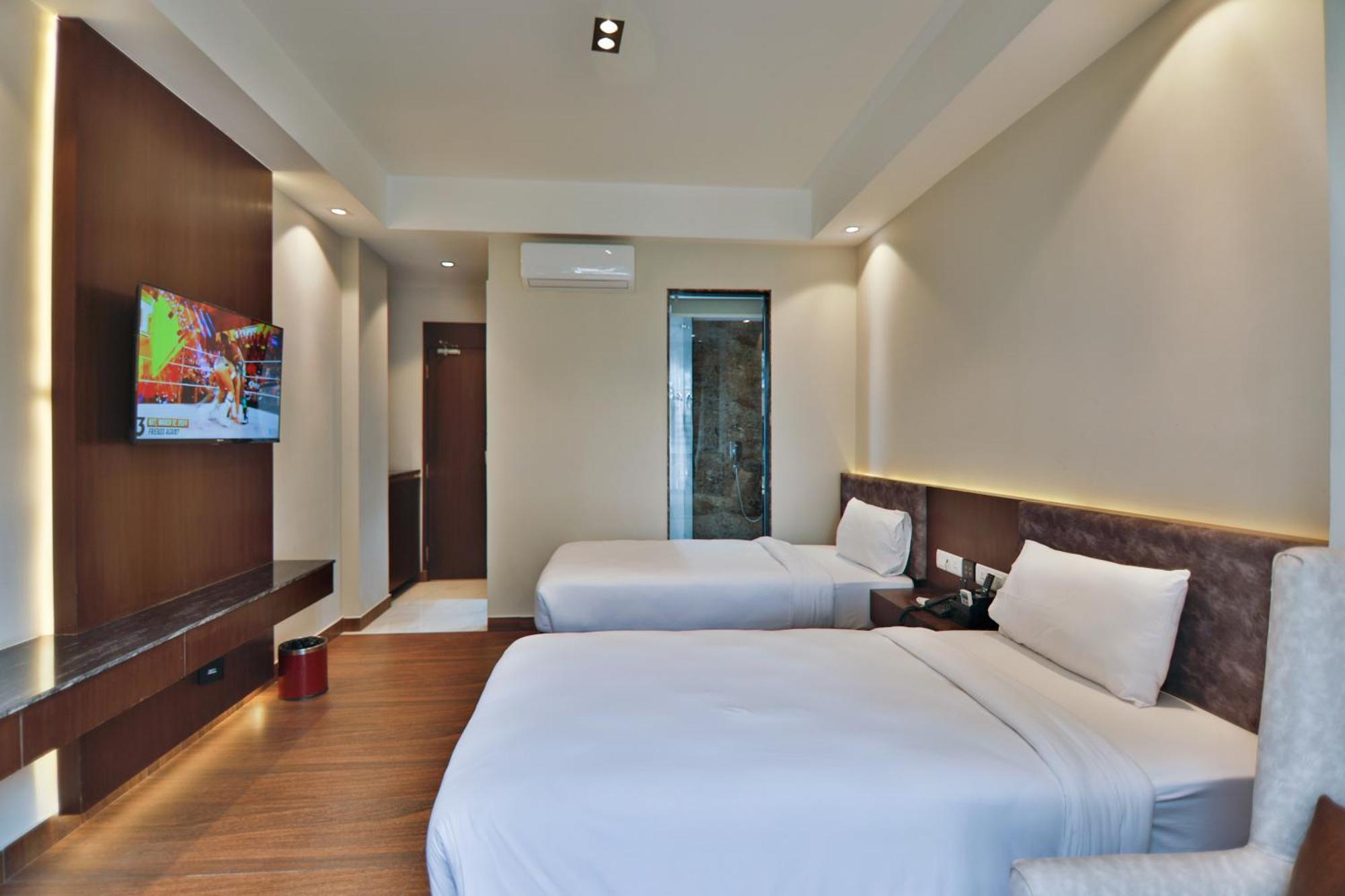 Lakhey Hotel Катманду Экстерьер фото
