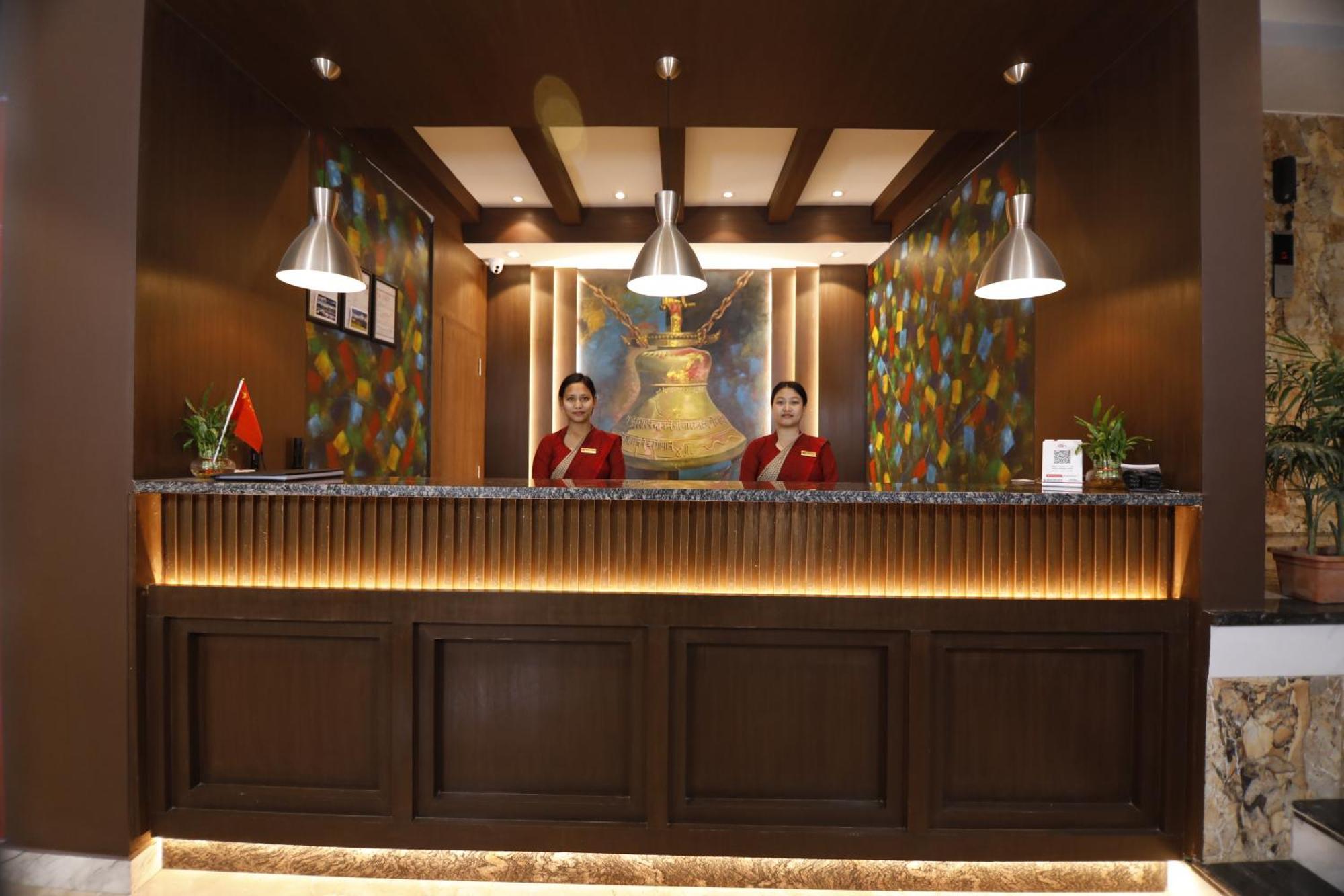 Lakhey Hotel Катманду Экстерьер фото