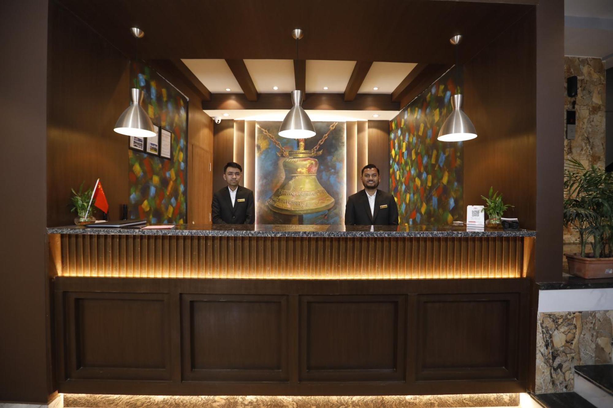 Lakhey Hotel Катманду Экстерьер фото
