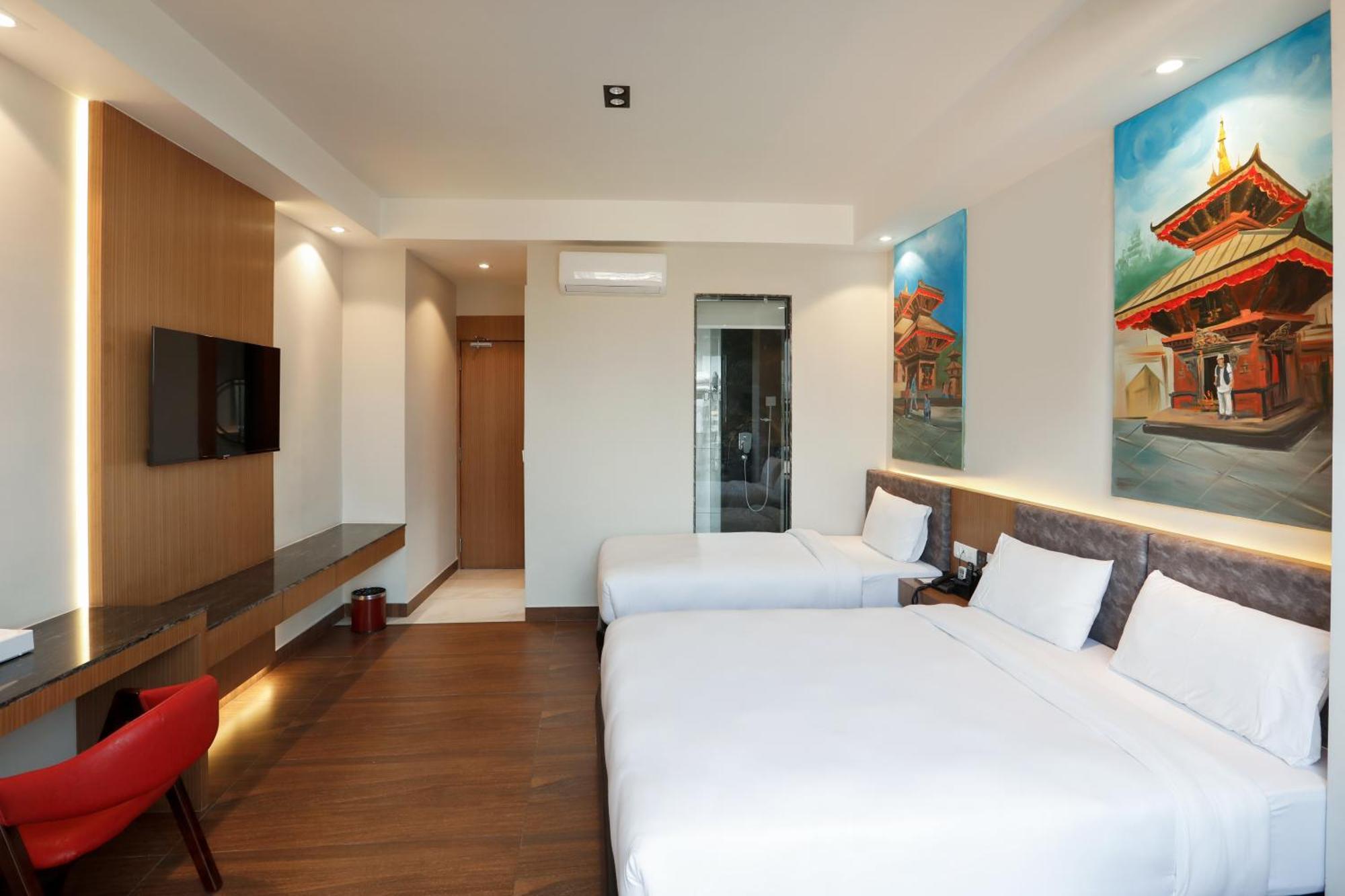 Lakhey Hotel Катманду Экстерьер фото