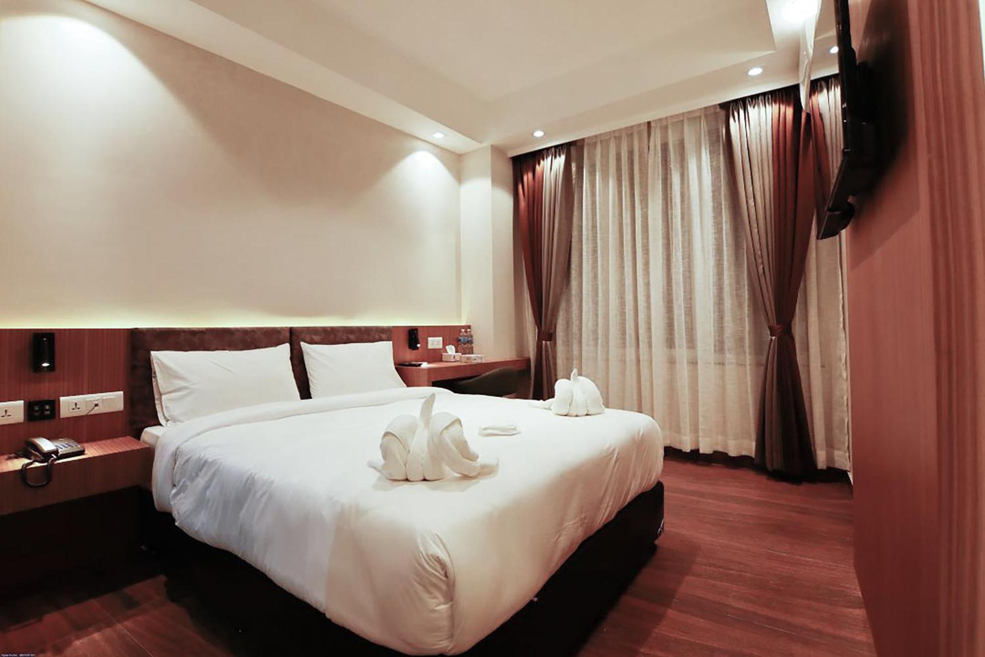 Lakhey Hotel Катманду Экстерьер фото